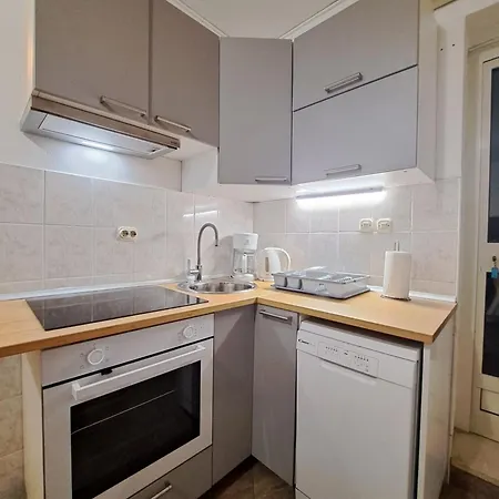 Apartments Becir Molunat Exterior photo
